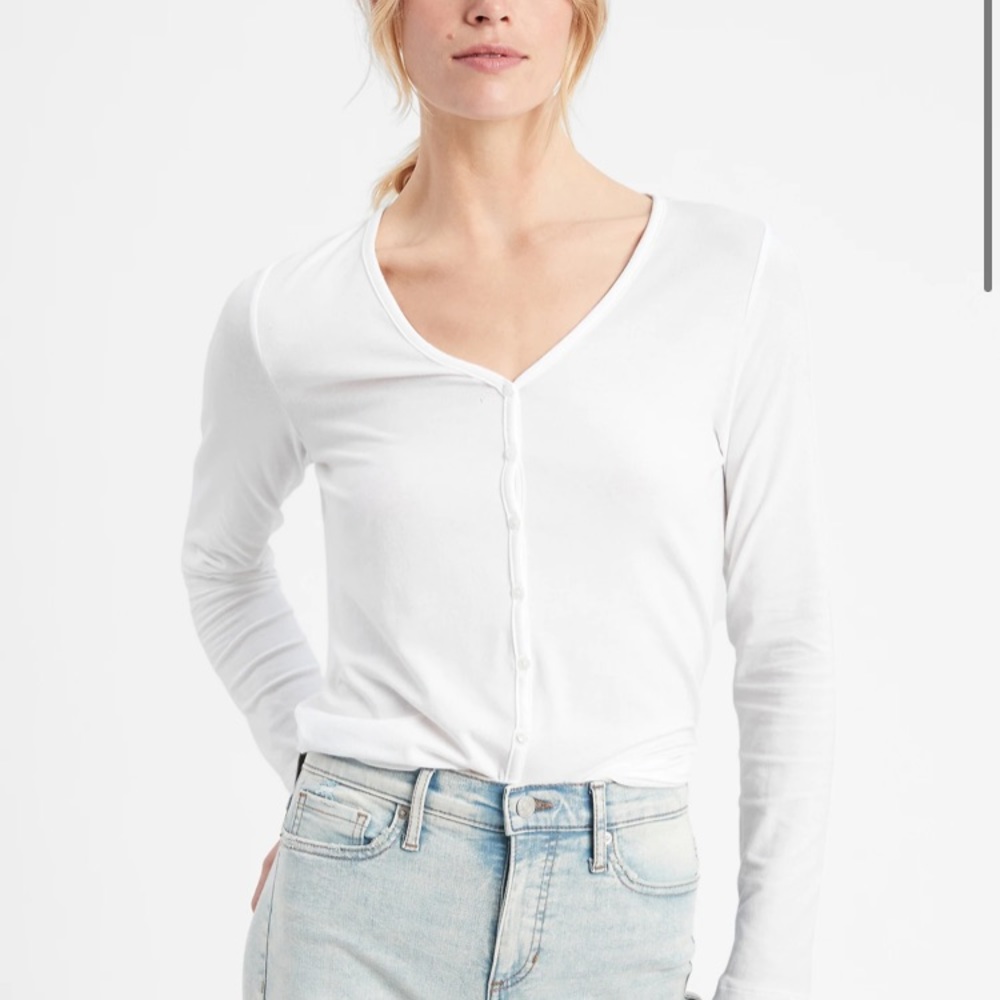 BANANA REPUBLIC Timeless Tshirt